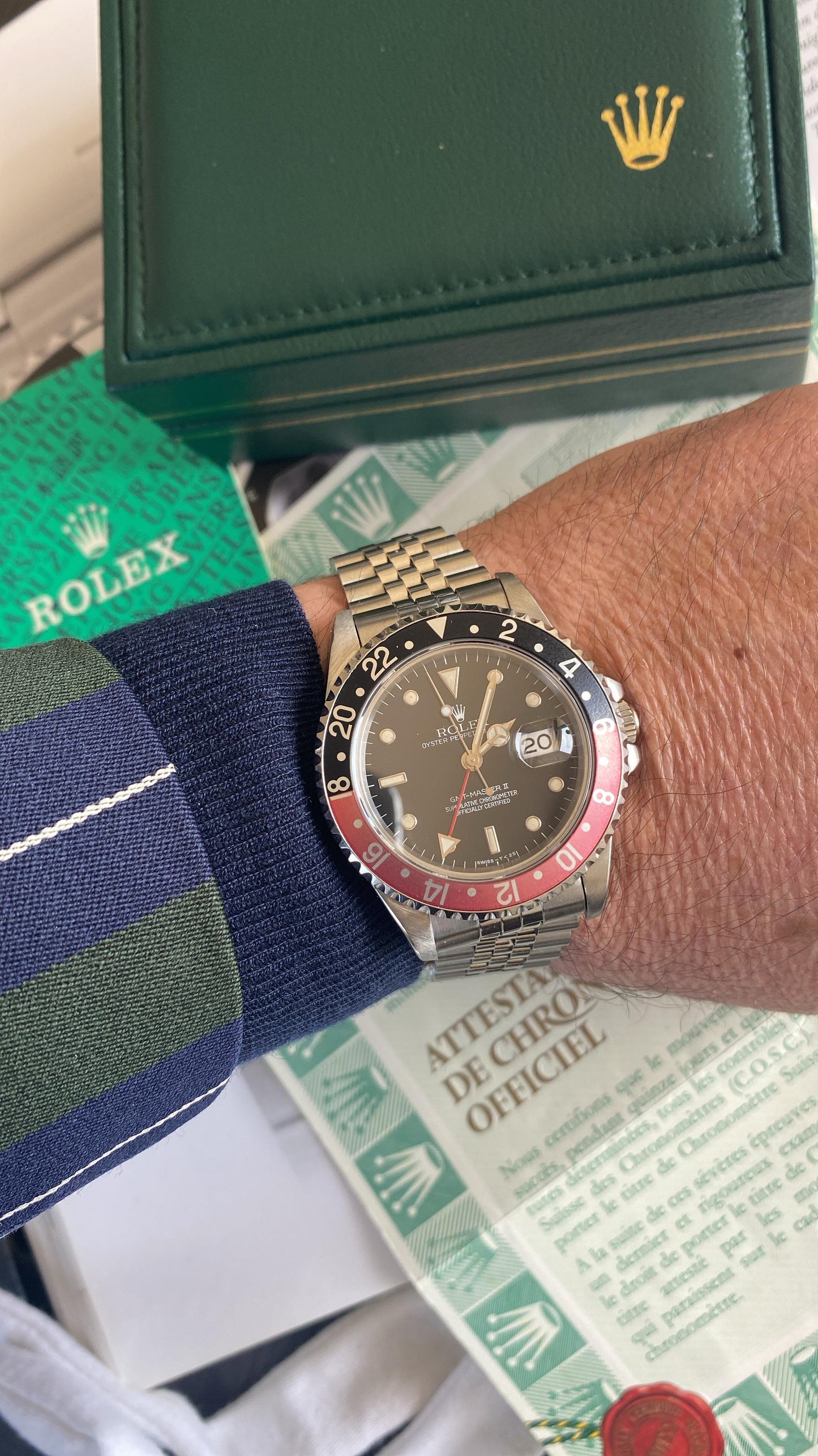 Rolex GMT-Master II
16710 coke Jubilee ghost