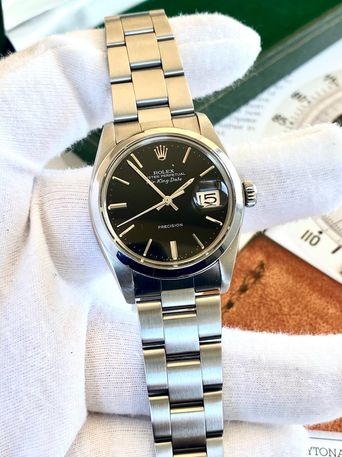 Rolex Air King Date
5700