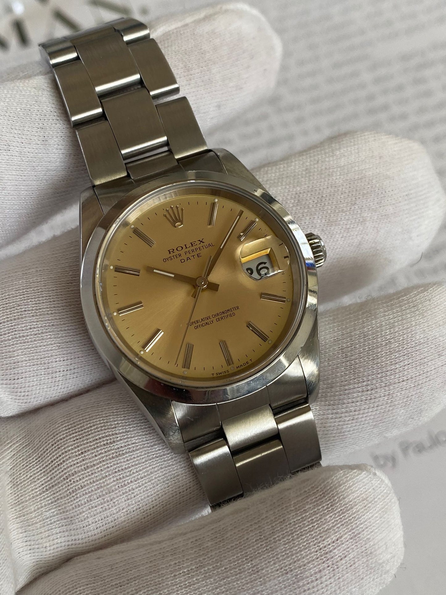 Rolex Oyster Perpetual Date
15200 champagne