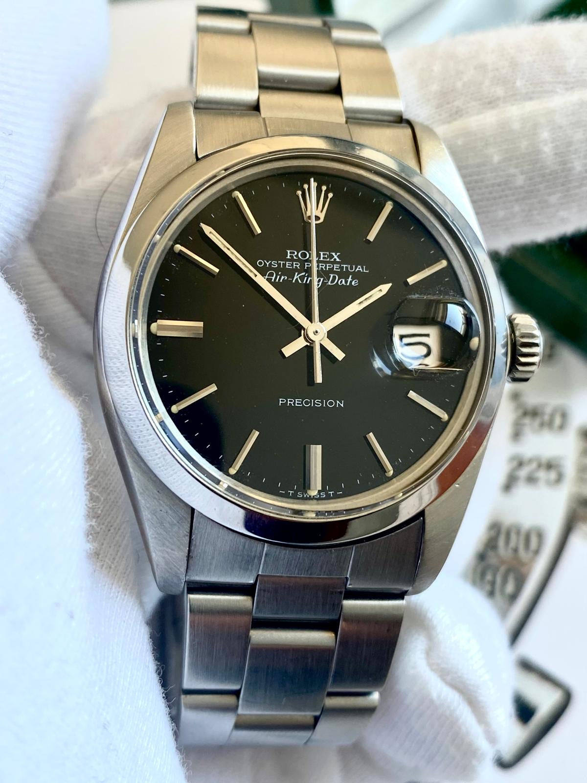 Rolex Air King Date
5700