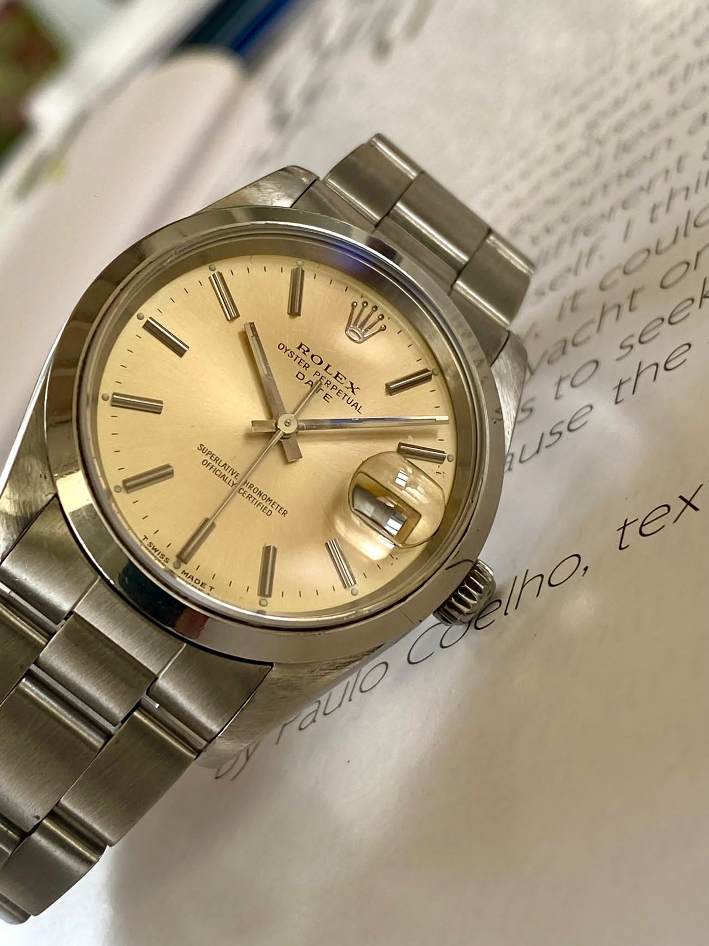 Rolex Oyster Perpetual Date
15200 champagne