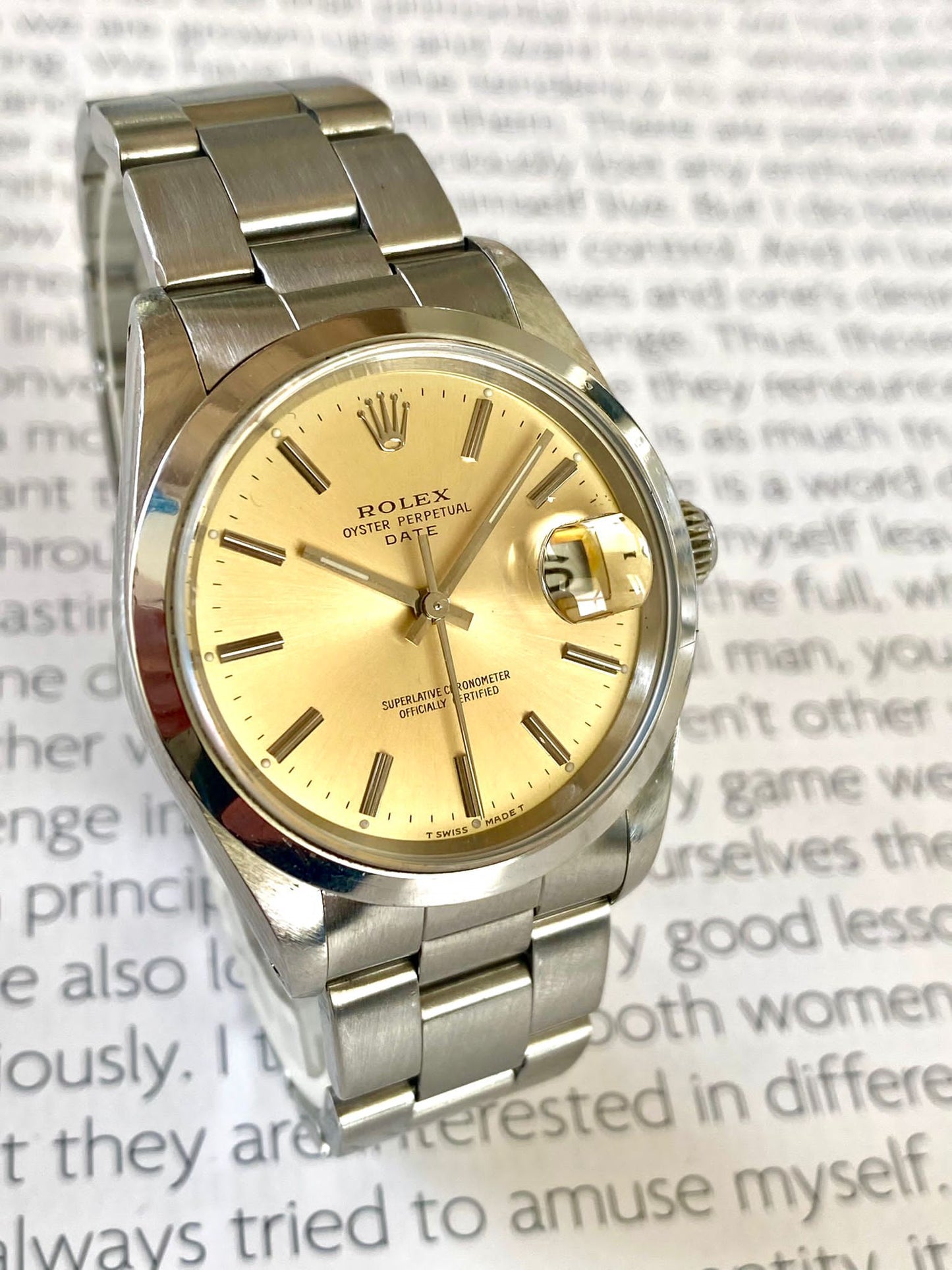 Rolex Oyster Perpetual Date
15200 champagne