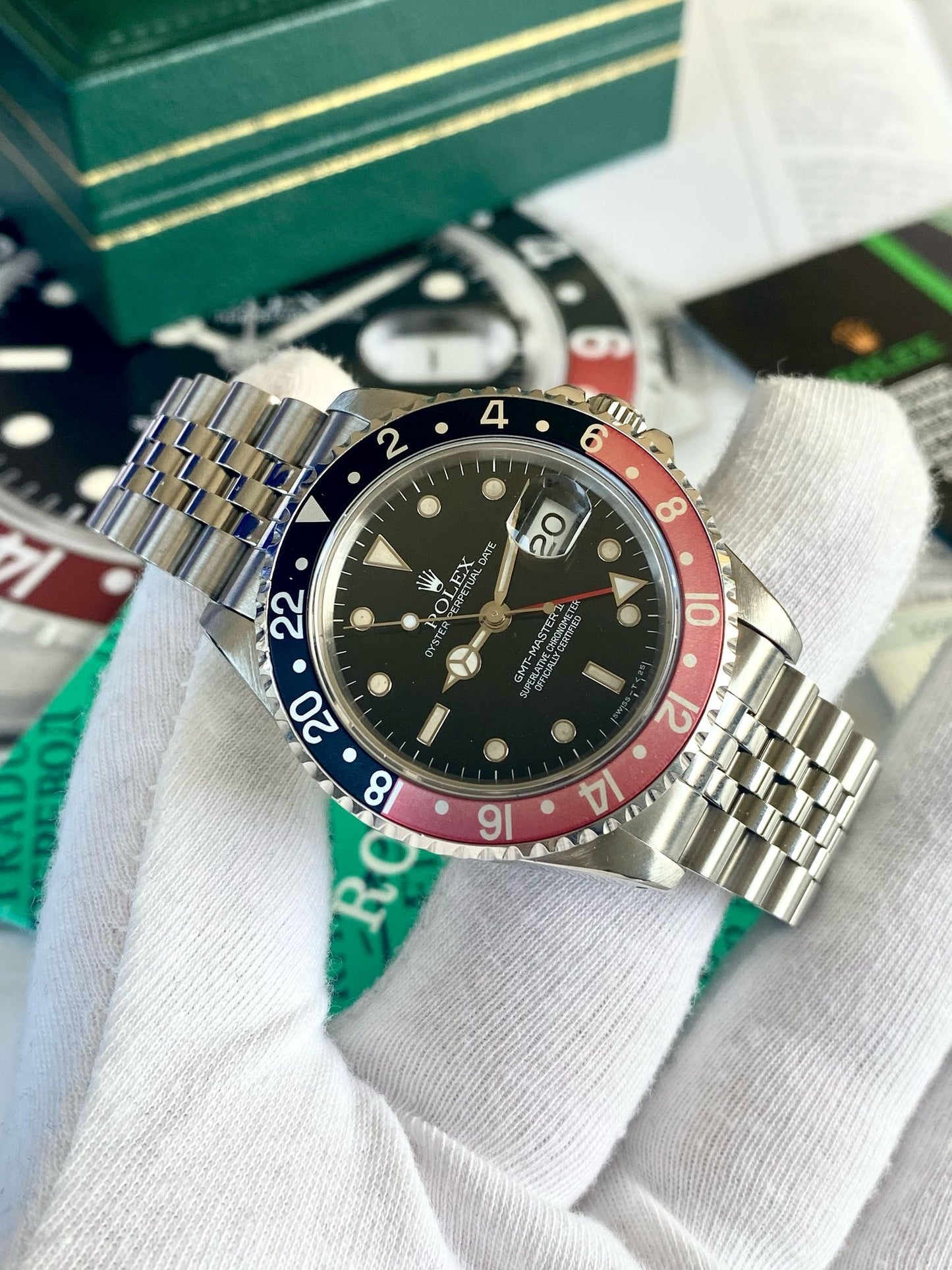 Rolex GMT-Master II
16710 coke Jubilee ghost