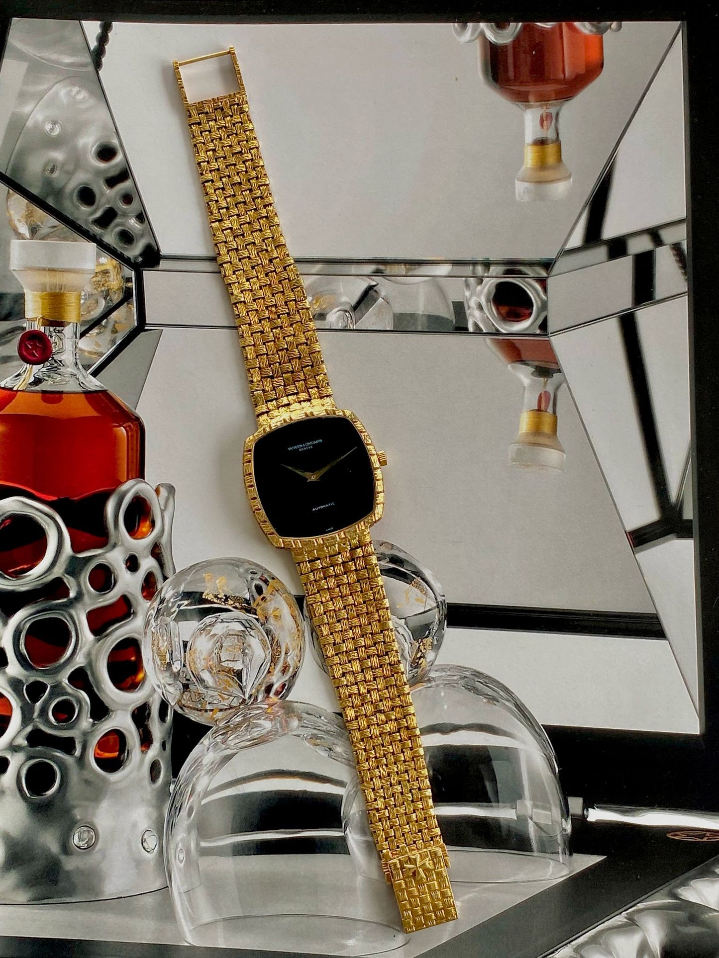Vacheron Constantin
18K Gold woven basket onyx dial