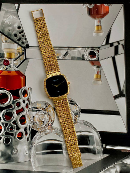 Vacheron Constantin
18K Gold woven basket onyx dial
