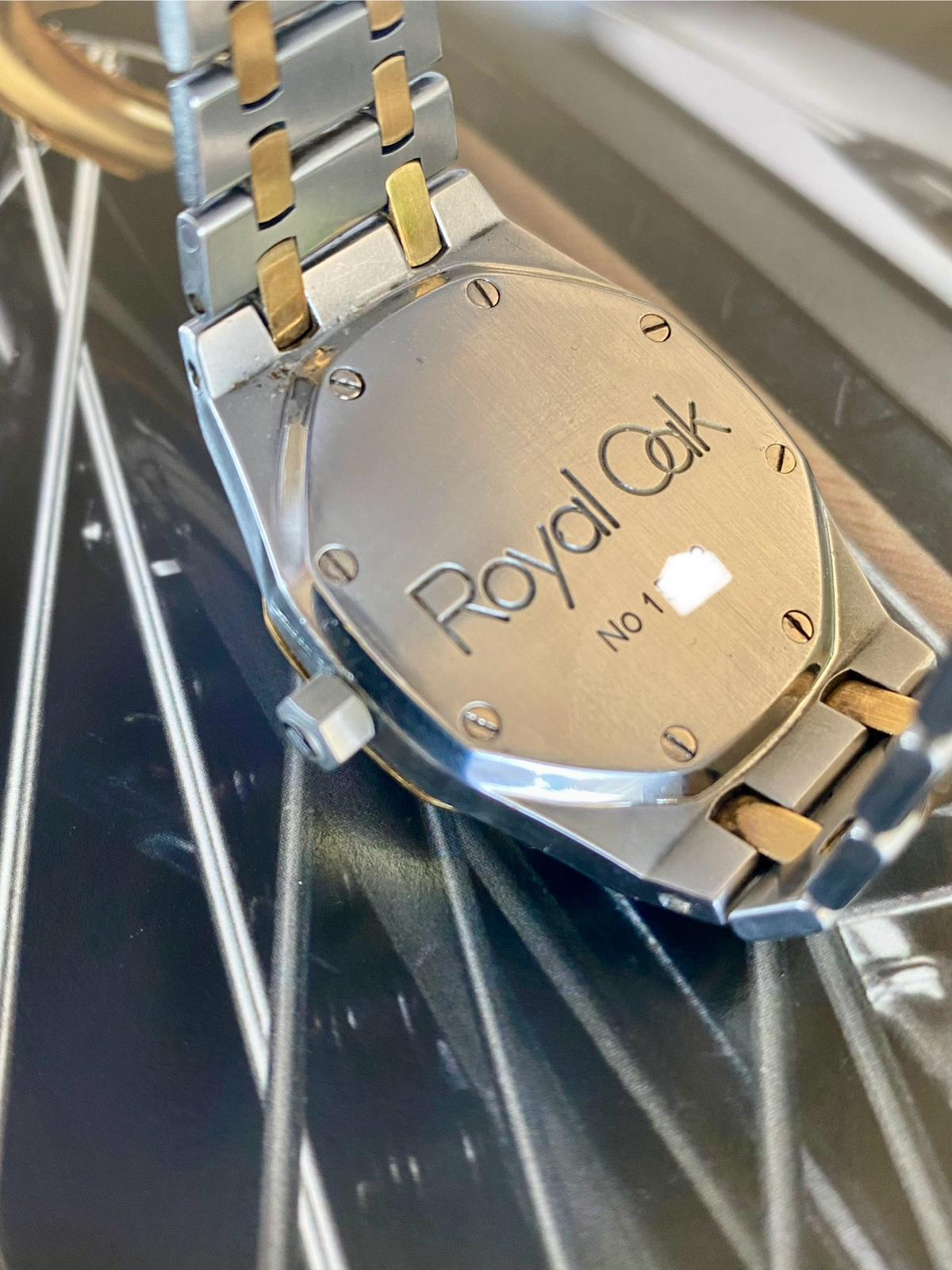 Audemars Piguet Royal Oak Day-Date
25572SA.0.0477SA.01