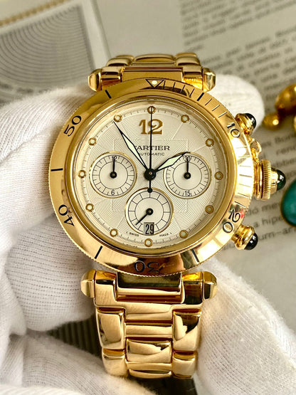 Cartier Pasha
Chronograph 2111 full gold