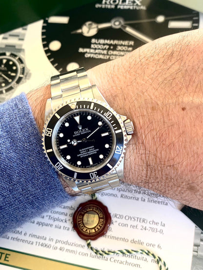 Rolex Submariner (No Date)
14060M