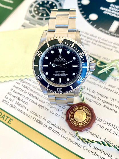 Rolex Submariner (No Date)
14060M
