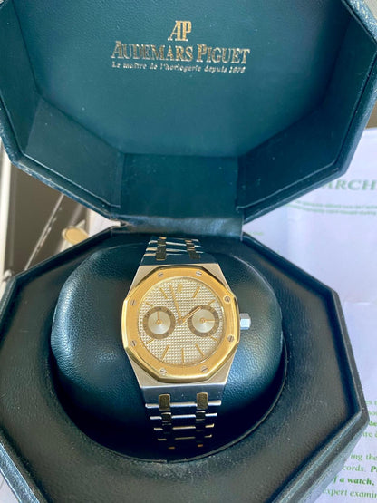 Audemars Piguet Royal Oak Day-Date
25572SA.0.0477SA.01