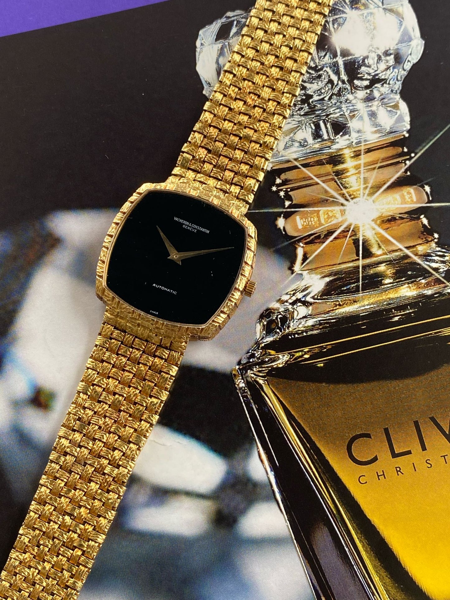 Vacheron Constantin
18K Gold woven basket onyx dial