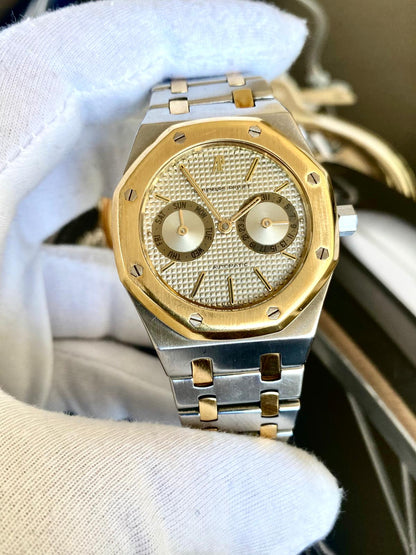 Audemars Piguet Royal Oak Day-Date
25572SA.0.0477SA.01